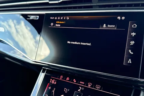  Audi Q7 3.0 TDI V6 Black Edition Tiptronic quattro Euro 6 (s/s) 5dr Thumbnail #39