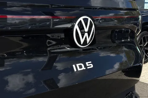 29 of 44 for Volkswagen ID.5 210kW Match Pro 77kWh 5dr Auto **HEAT PUMP, PAN ROOD, INTERIOR PACK PLUS**