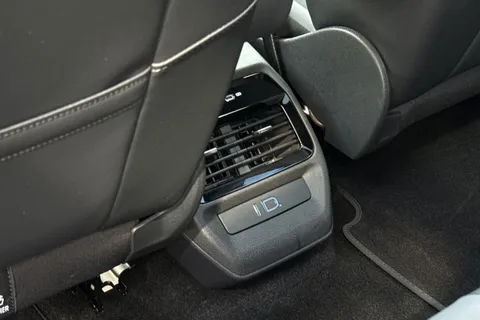 33 of 44 for Volkswagen ID.5 210kW Match Pro 77kWh 5dr Auto **HEAT PUMP, PAN ROOD, INTERIOR PACK PLUS**