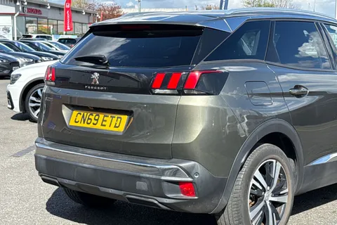CN69ETD PEUGEOT 3008 1.2 PureTech Allure Euro 6 (s/s) 5dr Thumbnail #11