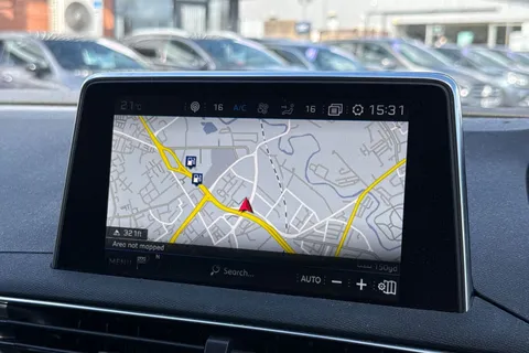 CN69ETD PEUGEOT 3008 1.2 PureTech Allure Euro 6 (s/s) 5dr Thumbnail #43