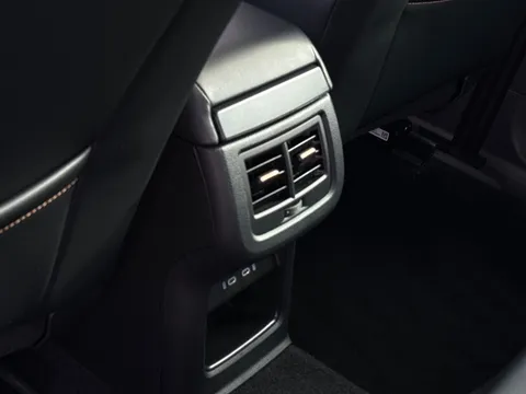 33 of 40 for CUPRA ATECA 1.5 EcoTSI V2 5dr DSG