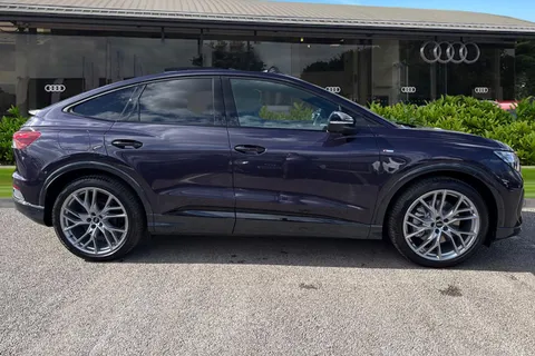 Audi Q4 e-tron 45 Black Edition Sportback Auto 5dr 82kWh Thumbnail #3