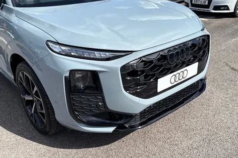  Audi Q3 1.5 TFSI Edition 1 S Tronic Euro 6 (s/s) 5dr Thumbnail #9