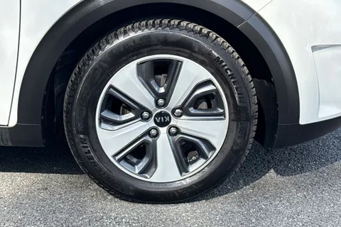 DH51WPH Kia Niro 1.6h GDi 2 SUV 5dr Petrol Hybrid DCT Euro 6 (s/s) (139 bhp) Thumbnail #10