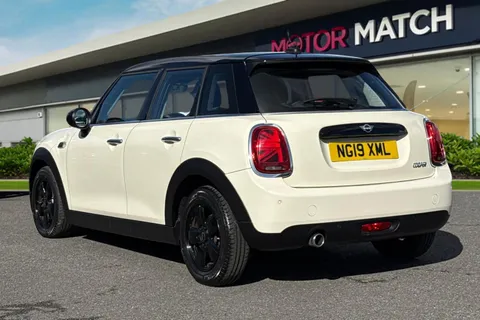 NG19XML Mini Hatch 1.5 Cooper Classic Euro 6 (s/s) 5dr Thumbnail #3