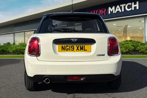 NG19XML Mini Hatch 1.5 Cooper Classic Euro 6 (s/s) 5dr Thumbnail #5