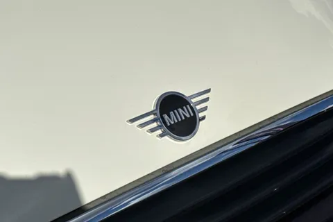 NG19XML Mini Hatch 1.5 Cooper Classic Euro 6 (s/s) 5dr Thumbnail #29