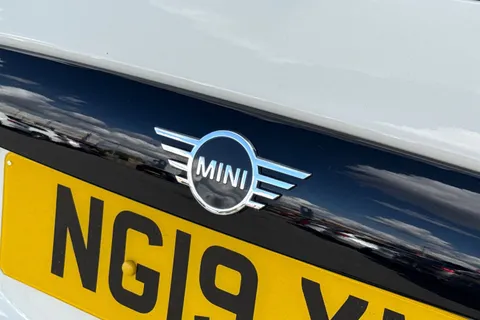 NG19XML Mini Hatch 1.5 Cooper Classic Euro 6 (s/s) 5dr Thumbnail #37