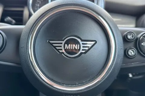 NG19XML Mini Hatch 1.5 Cooper Classic Euro 6 (s/s) 5dr Thumbnail #40