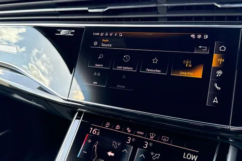 Audi SQ8 4.0 TFSI V8 Black Edition Tiptronic quattro Euro 6 (s/s) 5dr Thumbnail #39