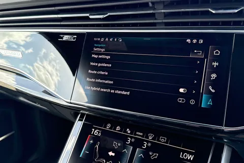 Audi SQ8 4.0 TFSI V8 Black Edition Tiptronic quattro Euro 6 (s/s) 5dr Thumbnail #44