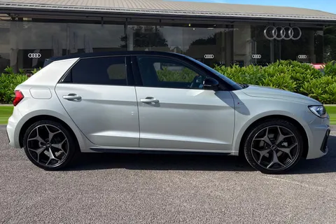  Audi A1 1.0 TFSI 30 Black Edition Sportback Euro 6 (s/s) 5dr Thumbnail #4