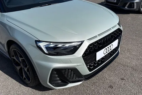  Audi A1 1.0 TFSI 30 Black Edition Sportback Euro 6 (s/s) 5dr Thumbnail #9