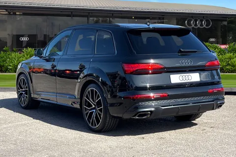  Audi Q7 3.0 TDI V6 Black Edition Tiptronic quattro Euro 6 (s/s) 5dr Thumbnail #3