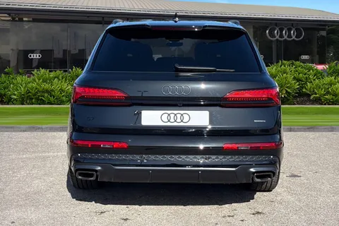  Audi Q7 3.0 TDI V6 Black Edition Tiptronic quattro Euro 6 (s/s) 5dr Thumbnail #5