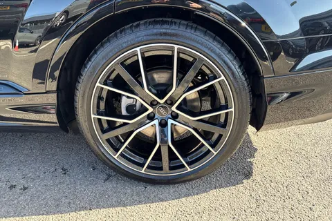  Audi Q7 3.0 TDI V6 Black Edition Tiptronic quattro Euro 6 (s/s) 5dr Thumbnail #11