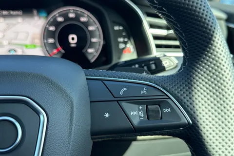  Audi Q7 3.0 TDI V6 Black Edition Tiptronic quattro Euro 6 (s/s) 5dr Thumbnail #26