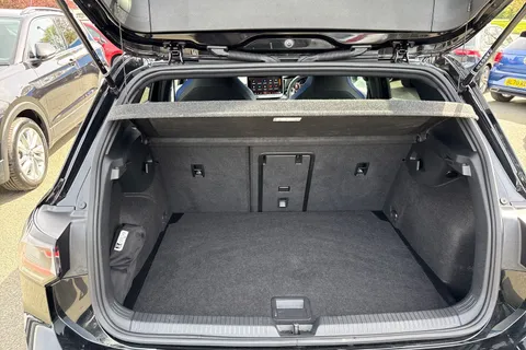 DE25KXP Volkswagen Golf 2.0 TSI 333 R 4Motion 5dr DSG Thumbnail #8