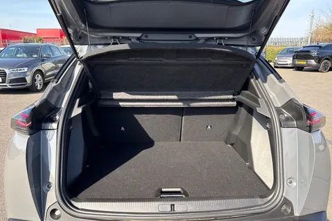  PEUGEOT e-2008 54kWh GT Auto 5dr (7kW Charger) Thumbnail #7