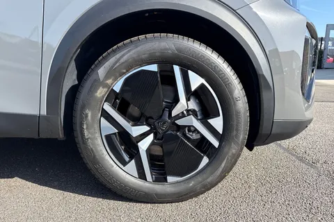  PEUGEOT e-2008 54kWh GT Auto 5dr (7kW Charger) Thumbnail #10