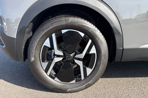  PEUGEOT e-2008 54kWh GT Auto 5dr (7kW Charger) Thumbnail #11