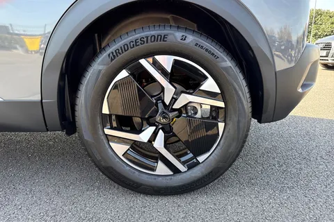  PEUGEOT e-2008 54kWh GT Auto 5dr (7kW Charger) Thumbnail #13