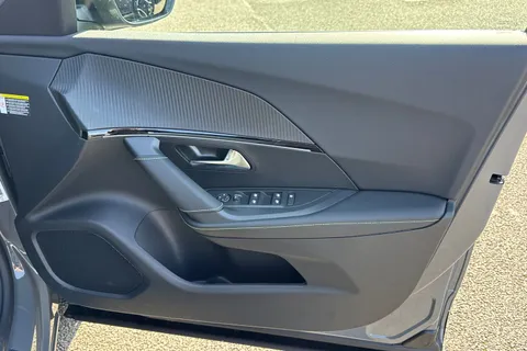  PEUGEOT e-2008 54kWh GT Auto 5dr (7kW Charger) Thumbnail #21