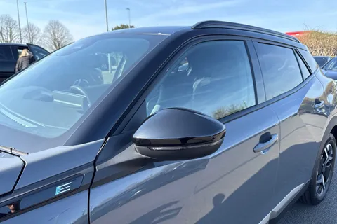  PEUGEOT e-2008 54kWh GT Auto 5dr (7kW Charger) Thumbnail #31