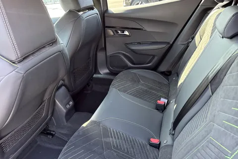  PEUGEOT e-2008 54kWh GT Auto 5dr (7kW Charger) Thumbnail #33