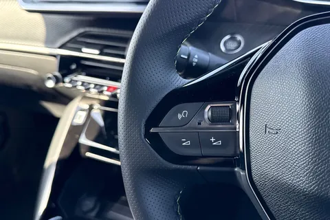  PEUGEOT e-2008 54kWh GT Auto 5dr (7kW Charger) Thumbnail #42