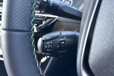  PEUGEOT e-2008 54kWh GT Auto 5dr (7kW Charger) Thumbnail #44