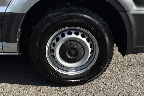 BV74UBN Volkswagen Crafter 2.0 TDI 140PS Commerce High Roof Van Thumbnail #11