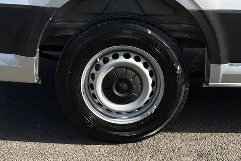 BV74UBN Volkswagen Crafter 2.0 TDI 140PS Commerce High Roof Van Thumbnail #12