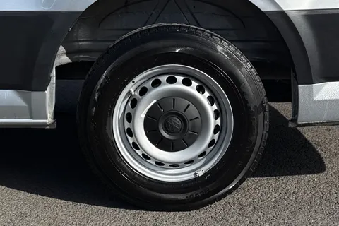 BV74UBN Volkswagen Crafter 2.0 TDI 140PS Commerce High Roof Van Thumbnail #14