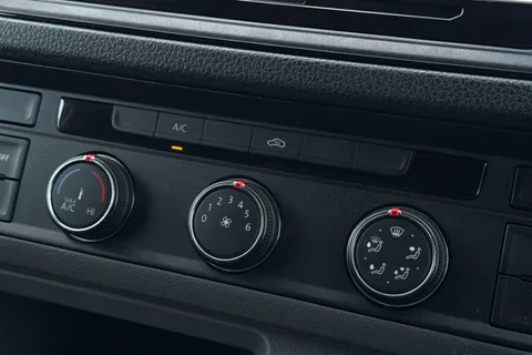 BV74UBN Volkswagen Crafter 2.0 TDI 140PS Commerce High Roof Van Thumbnail #23