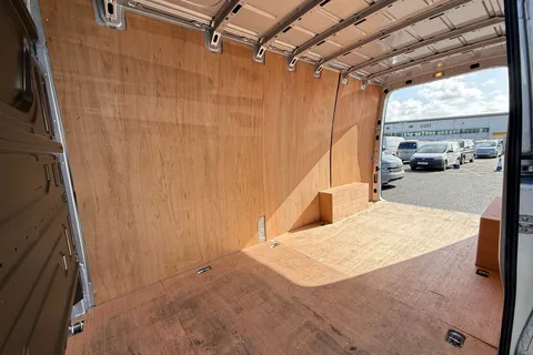 BV74UBN Volkswagen Crafter 2.0 TDI 140PS Commerce High Roof Van Thumbnail #44