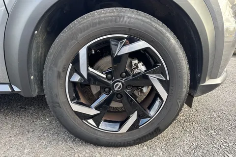 OV23WSK Nissan Juke 1.6 N-Connecta Auto Euro 6 5dr Thumbnail #14