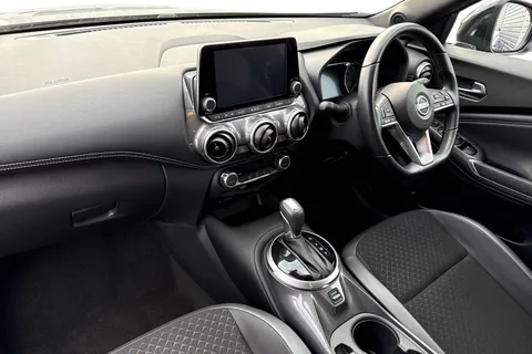 OV23WSK Nissan Juke 1.6 N-Connecta Auto Euro 6 5dr Thumbnail #16