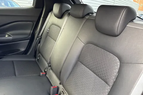 OV23WSK Nissan Juke 1.6 N-Connecta Auto Euro 6 5dr Thumbnail #20