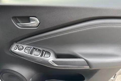 OV23WSK Nissan Juke 1.6 N-Connecta Auto Euro 6 5dr Thumbnail #22