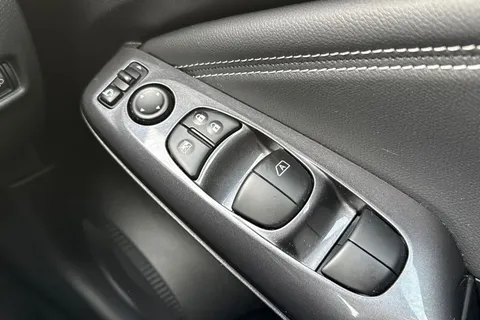 OV23WSK Nissan Juke 1.6 N-Connecta Auto Euro 6 5dr Thumbnail #36