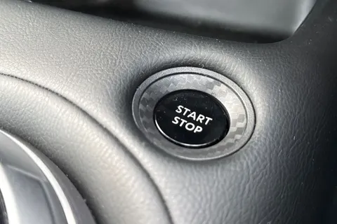 OV23WSK Nissan Juke 1.6 N-Connecta Auto Euro 6 5dr Thumbnail #44