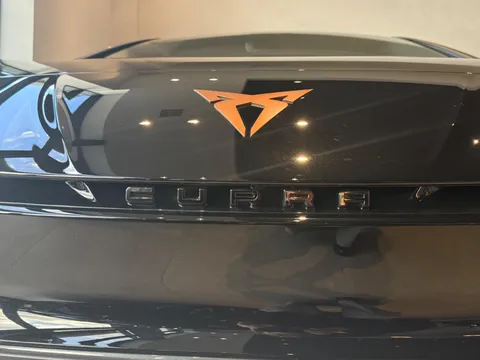  CUPRA Born e-Boost 79kWh VZ Auto 5dr Thumbnail #8