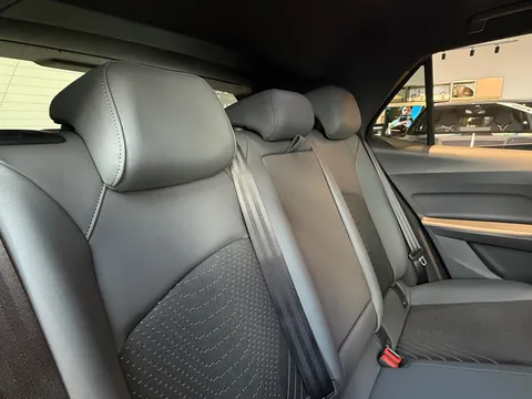  CUPRA Born e-Boost 79kWh VZ Auto 5dr Thumbnail #10