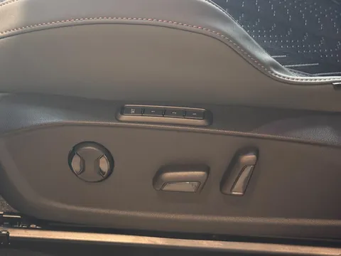  CUPRA Born e-Boost 79kWh VZ Auto 5dr Thumbnail #20