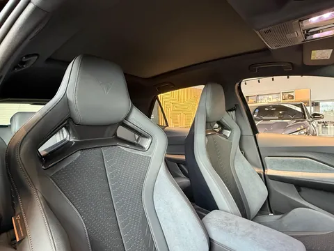  CUPRA Born e-Boost 79kWh VZ Auto 5dr Thumbnail #21