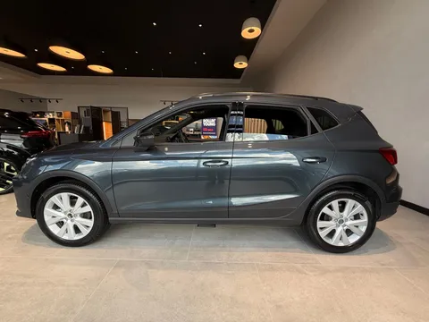  SEAT Arona 1.0 TSI FR First Edition Euro 6 (s/s) 5dr Thumbnail #4