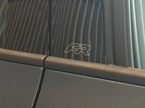  SEAT Arona 1.0 TSI FR First Edition Euro 6 (s/s) 5dr Thumbnail #6