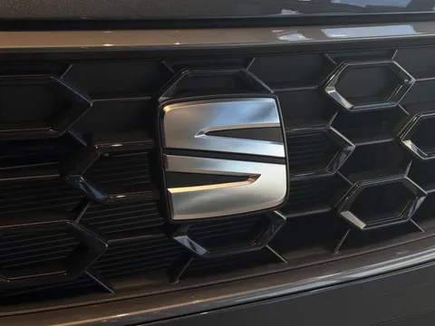  SEAT Arona 1.0 TSI FR First Edition Euro 6 (s/s) 5dr Thumbnail #7